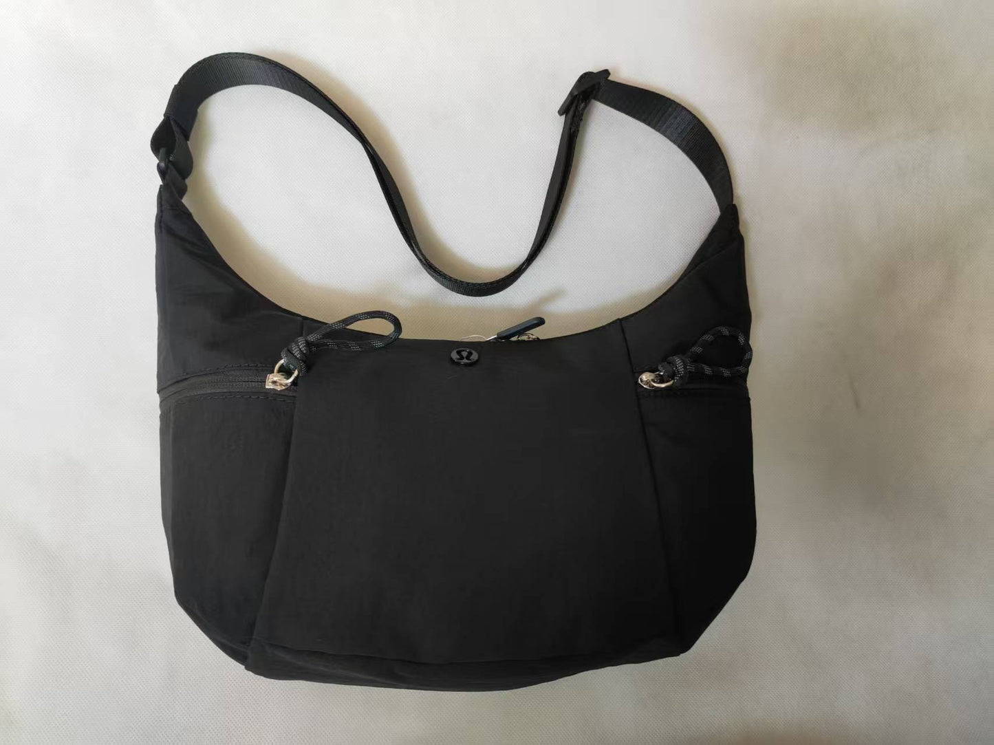 Women's Croissant Fitness Yoga Large Capacity Dumpling Women's Messenger Bag