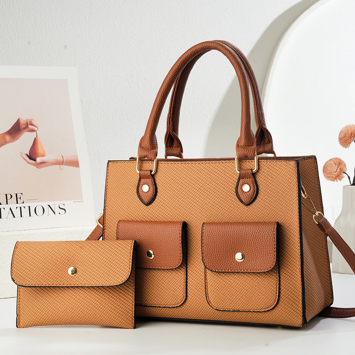 Women's Fashionable Fashion Commuter Large Capacity Practical Portable Women's Handbag