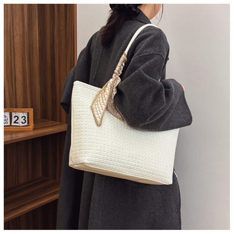 Women's Urban Simple Commute Large Capacity Hand-held Temperament Leisure Women's Shoulder Bag