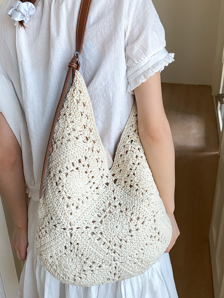 Korean Style Woven Artistic Woolen Yarn Seaside Holiday Hollow Women's Shoulder Bag