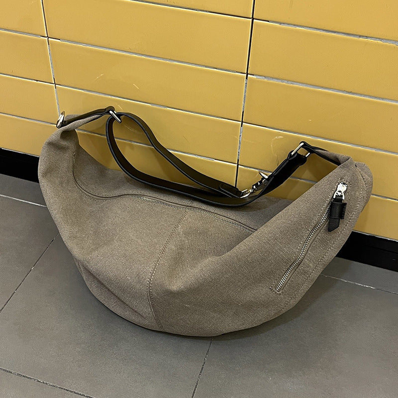 Women's Ge Large Capacity Retro Commuter Croissant Rocket Bags