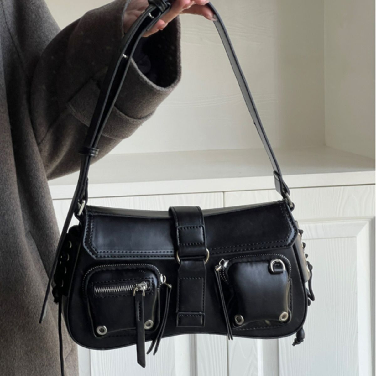 High-grade Female Motorcycle Sweet Cool Hot Baguette Women's Shoulder Bag