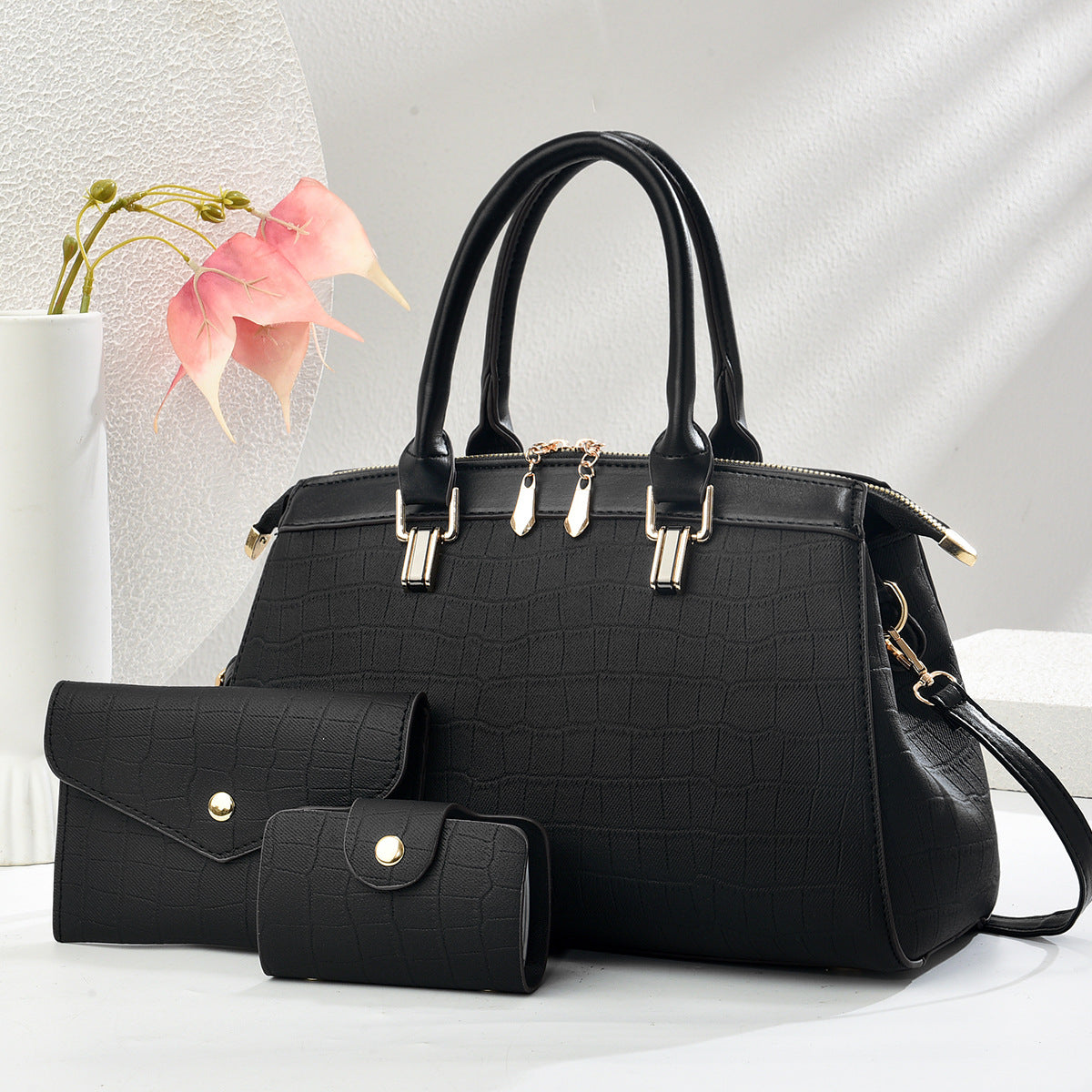 Pretty Women's Three-piece Large Capacity Zipper Bags
