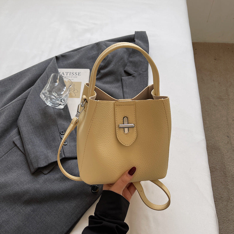 Women's High-grade Fashionable Spring Outing Exquisite Commuter Women's Handbag