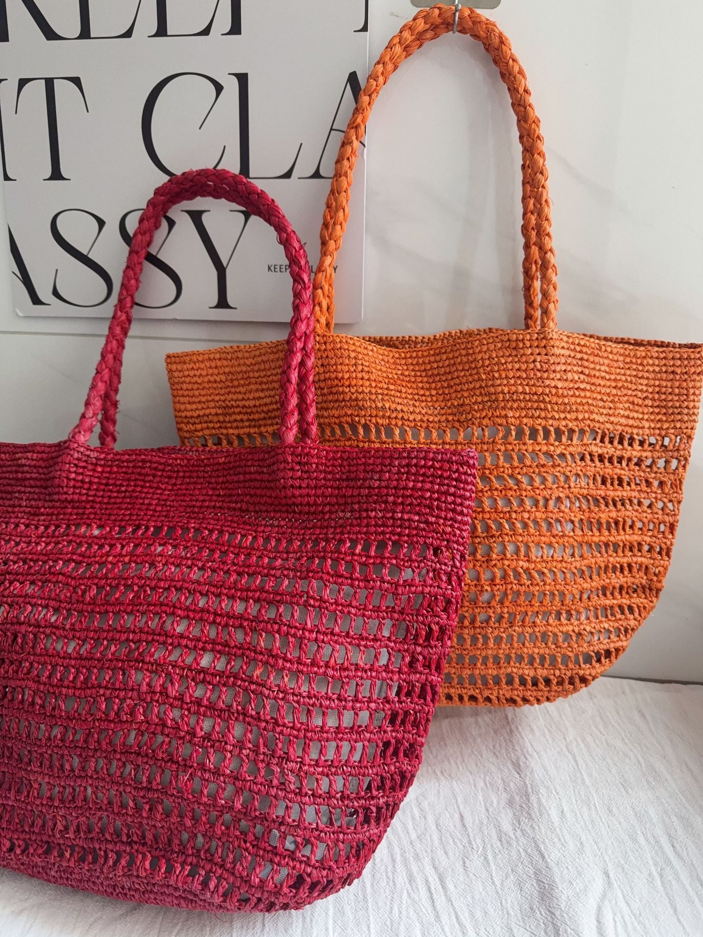 Women's Fashionable Raffia Handmade Hook Weaving Hollow Portable Straw Seaside Bags