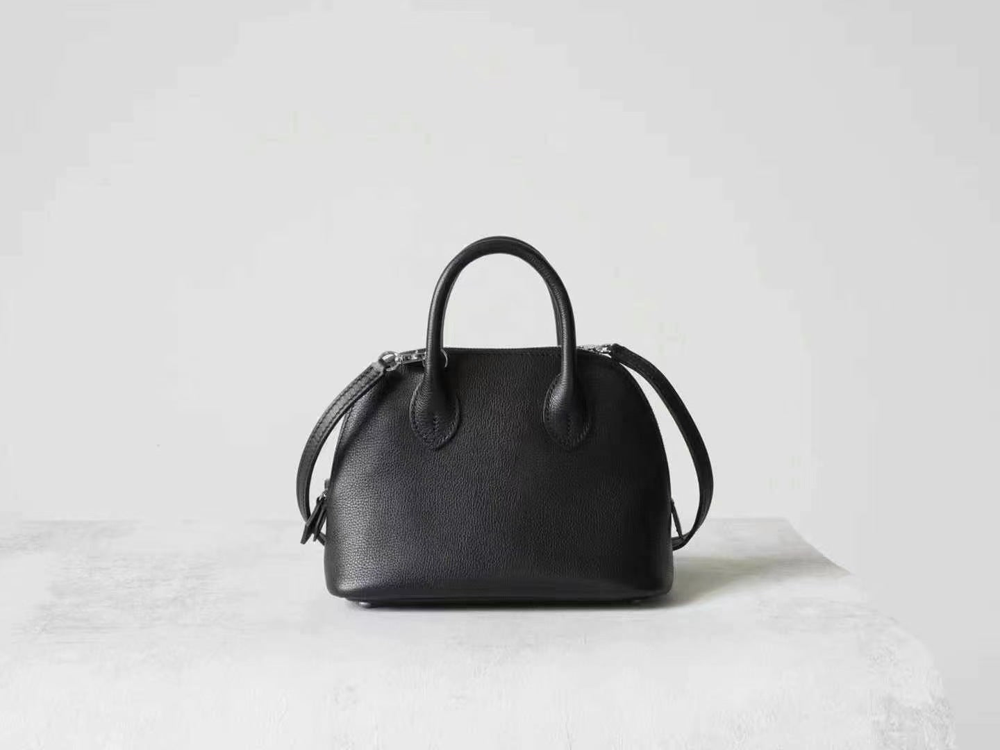 Bowling Top Layer Leather Steel Hardware Half Hand Sewing Thread Women's Messenger Bag