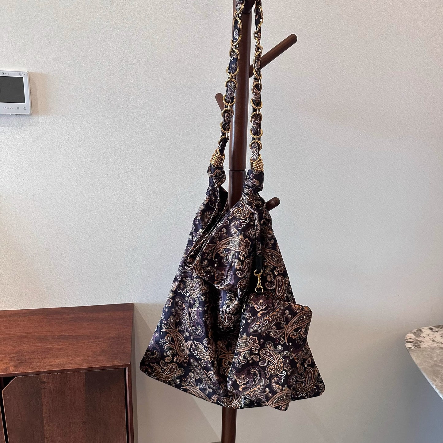 Women's Silk Scarf Cashew Pattern Underarm Chain Stitching Satin Large Capacity Tote Bags