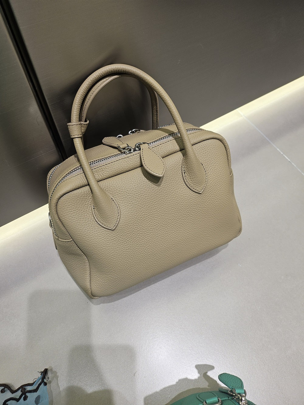 Women's Simple First Layer Cowhide Wide Strap Women's Leather Bag