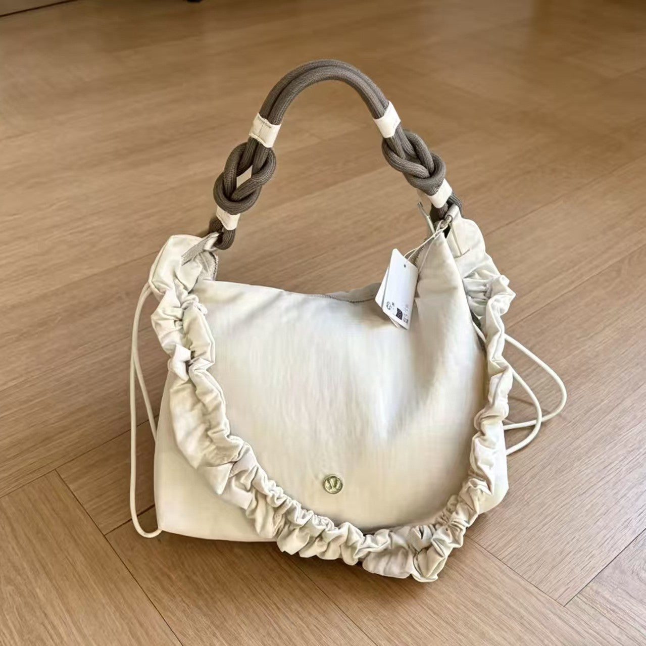 Home Loose Canvas Sense Pleated Drawstring Commuter Artistic Large Women's Shoulder Bag