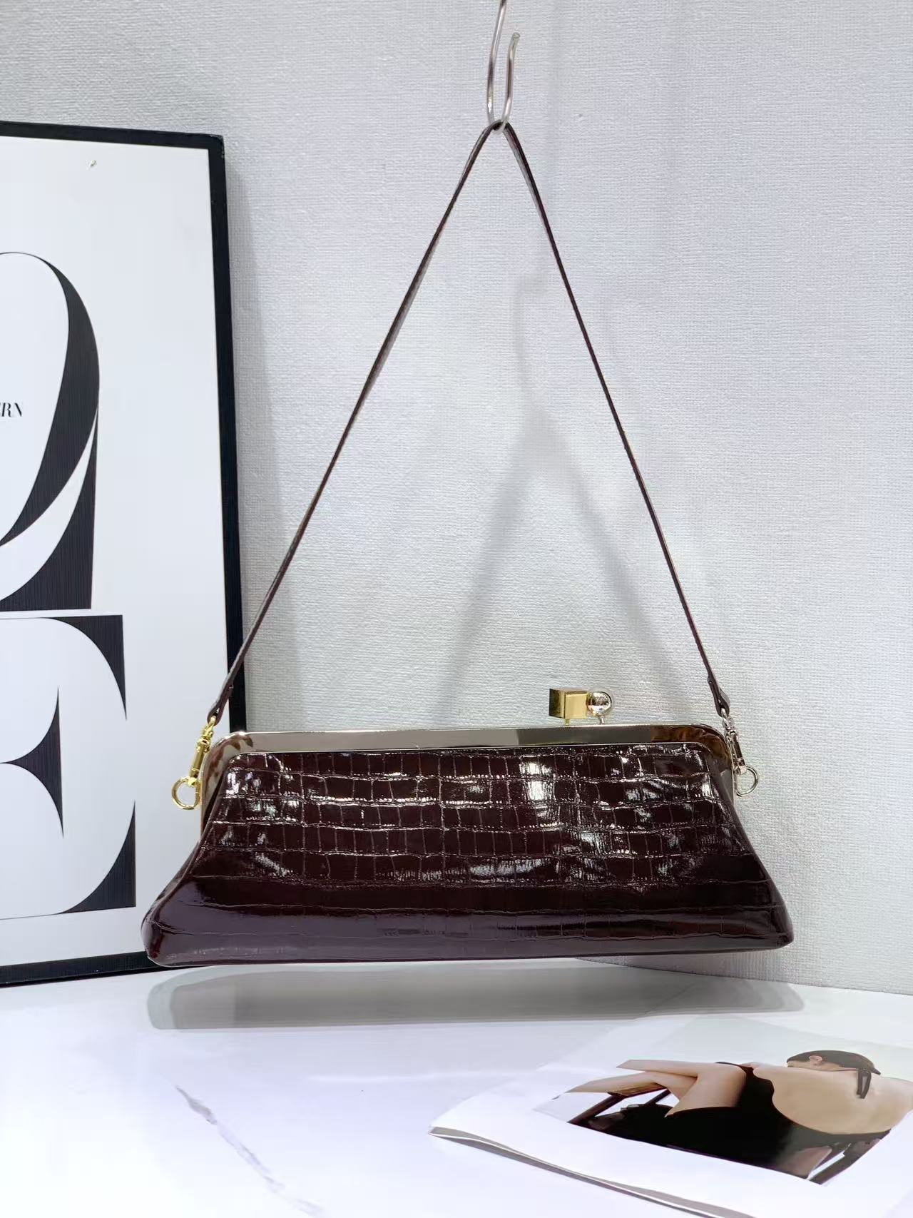 Cowhide Baguette Hand-held Dress Dinner Triangle Commute Women's Shoulder Bag