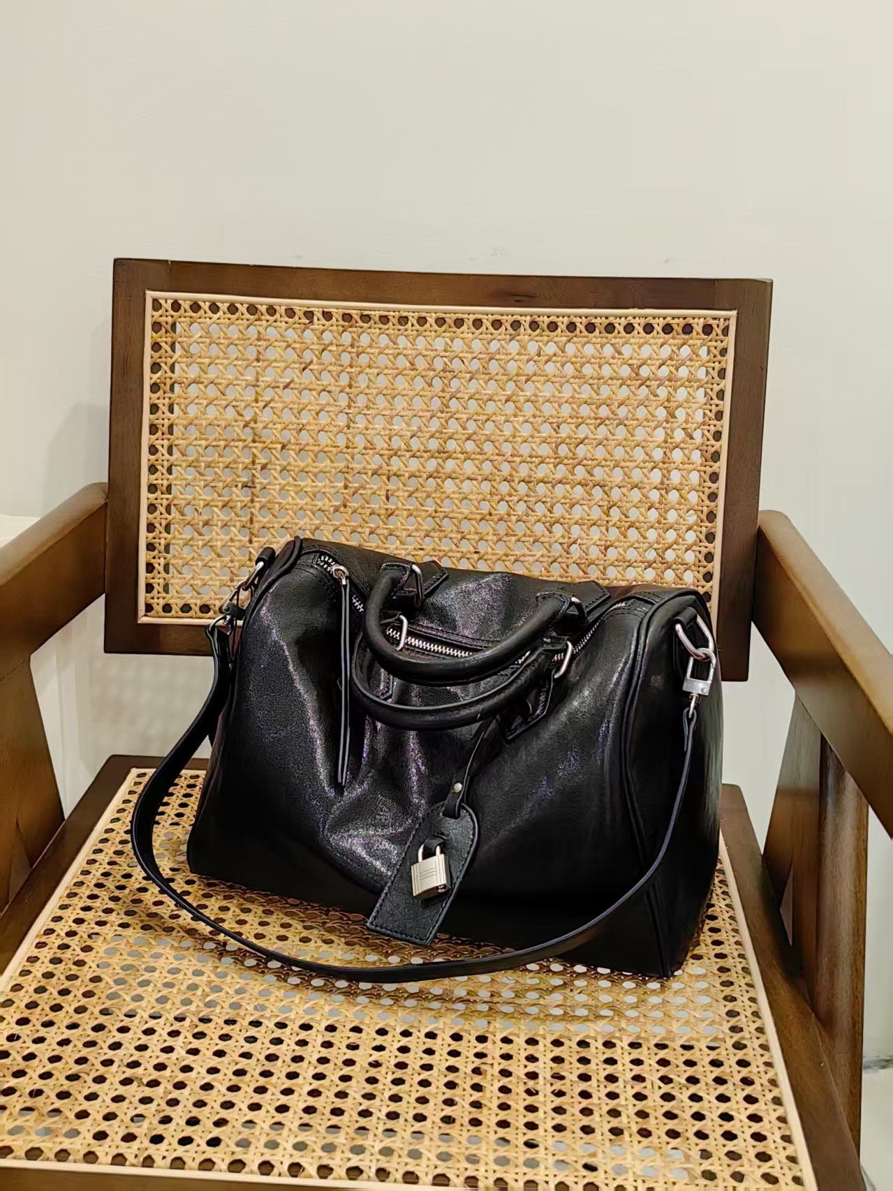 Boston Leather Pillow High-grade Simple Commute Bags