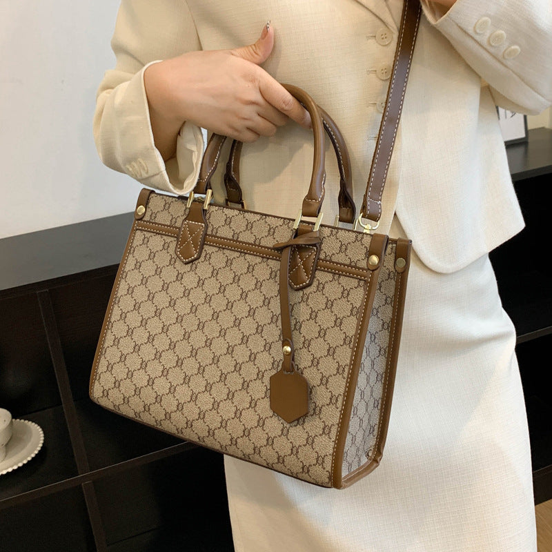 Women's Niche Big Fashion Chain Sense Large Bags