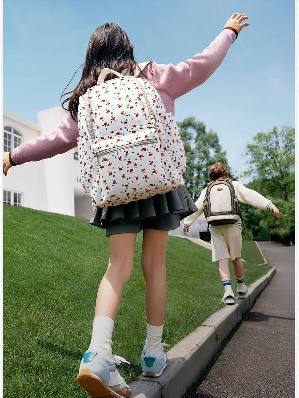 Women's & Men's Large Capacity College Style Waterproof Leisure Backpack