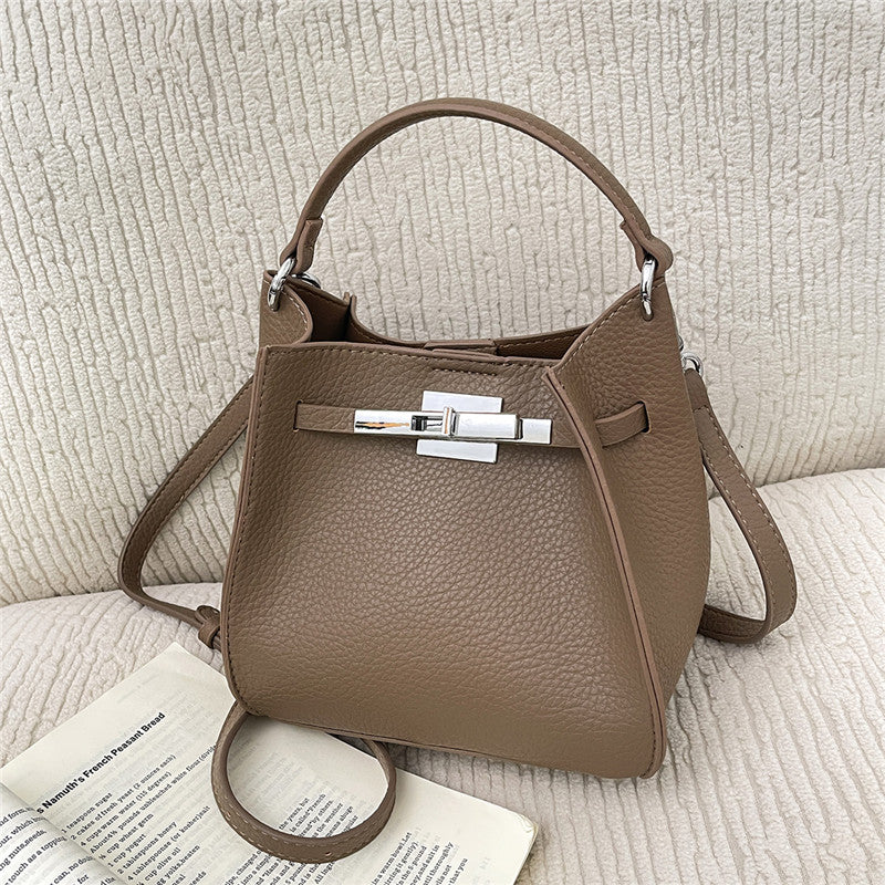 Women's Niche High-grade Versatile Fashion Retro Capacity Shoulder Bags