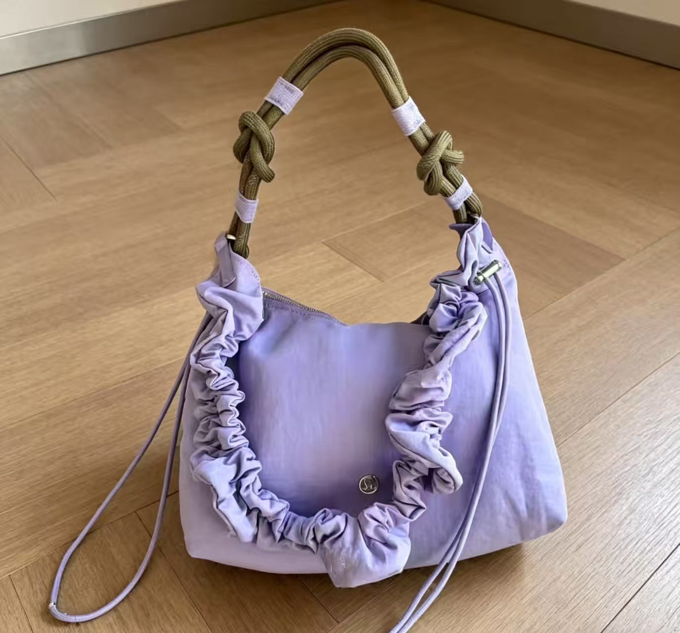 Home Loose Canvas Sense Pleated Drawstring Commuter Artistic Large Women's Shoulder Bag