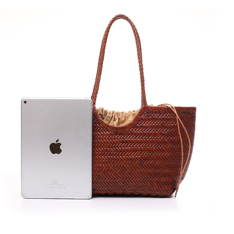 Women's Hand-woven First Layer Cowhide Seaside Vacation Large Handbags