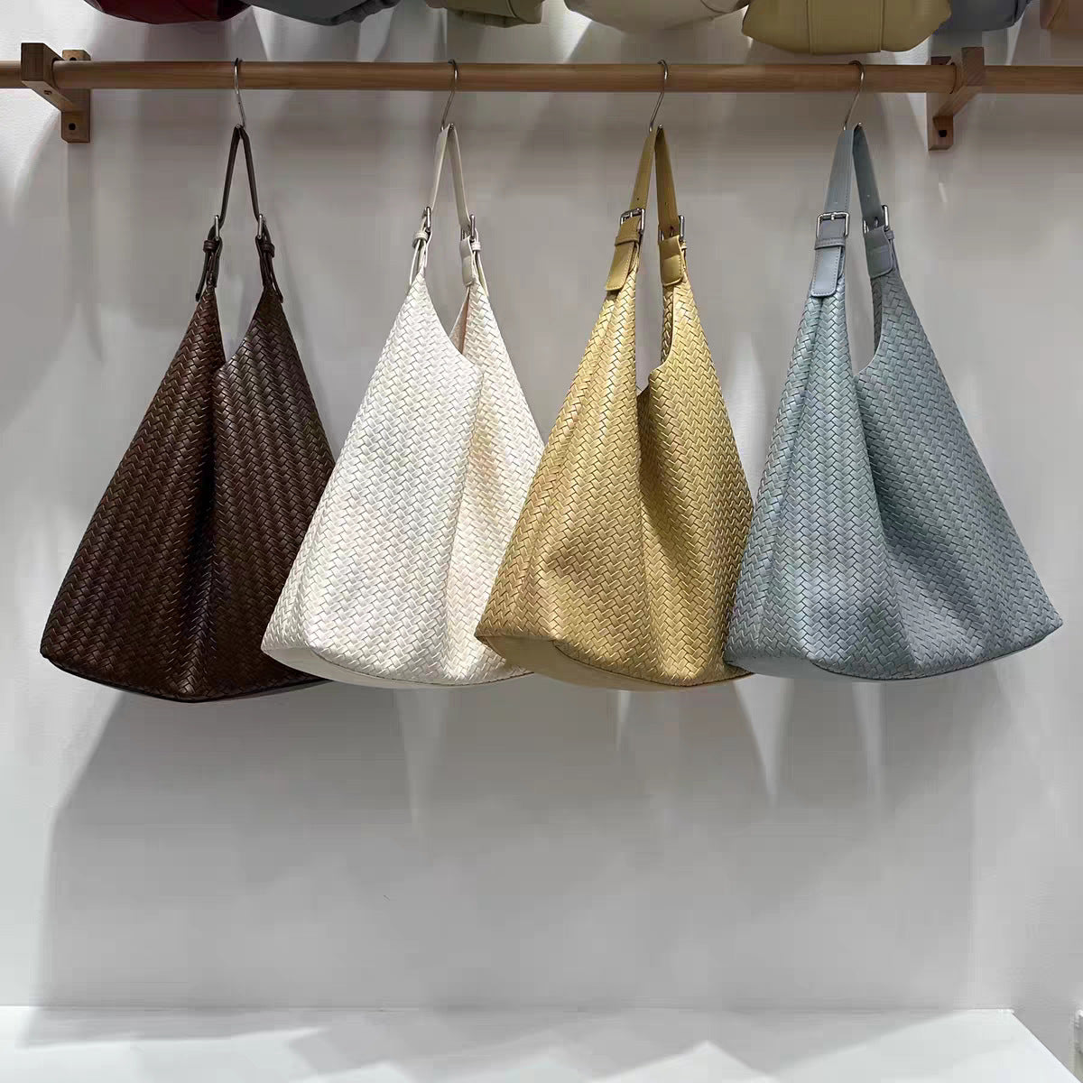 Women's Fashionable Soft Leather Woven Large Capacity Bags