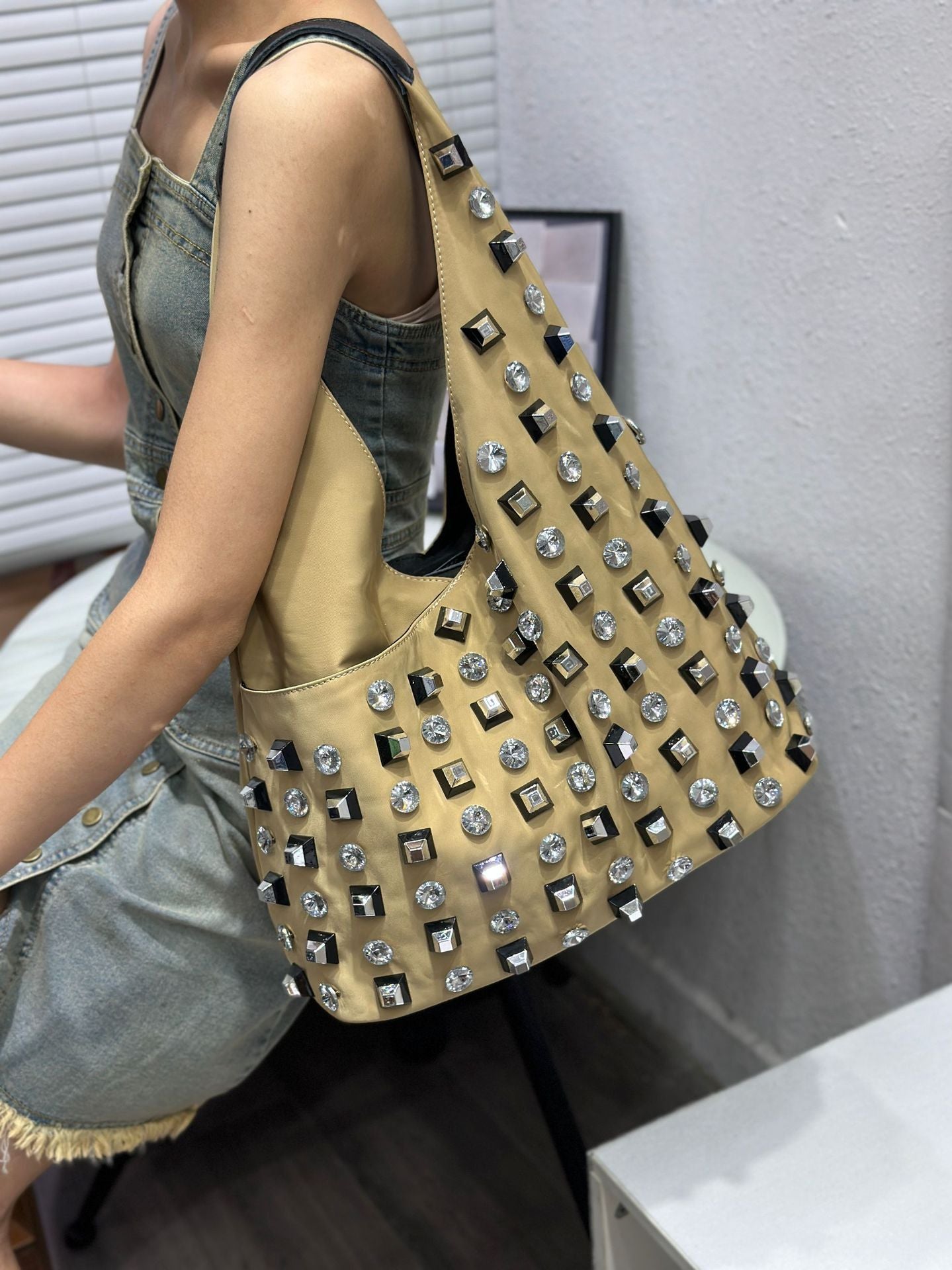 Women's Rhinestone Trend Diamond Nylon Material Large Shoulder Bags