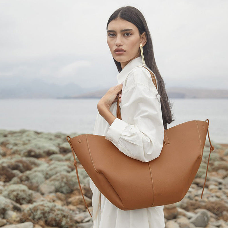 Women's Niche Leather Large Capacity Shopping Tote Bag