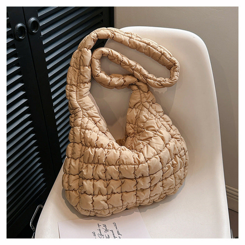 Women's Fashionable Pleated Cloud Portable Dumpling Large Capacity Down Cotton Women's Messenger Bag