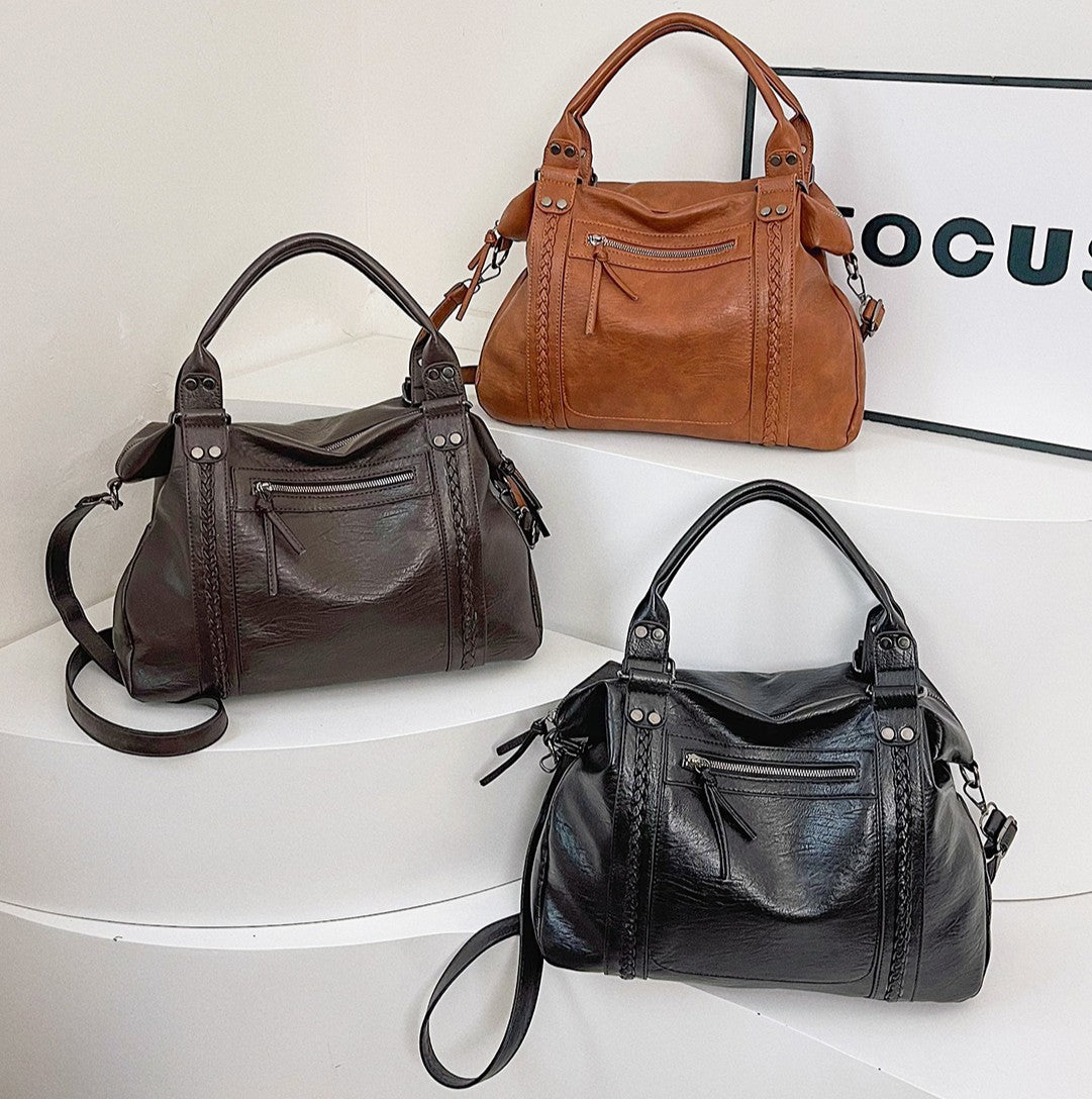 Women's French Retro Trendy Large Capacity Women's Messenger Bag