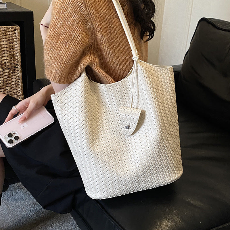 Commute Underarm Large Capacity Versatile Woven Western Style Women's Shoulder Bag