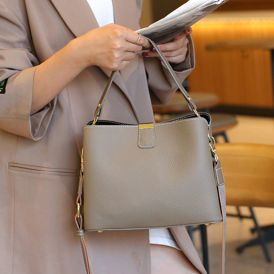 Women's Cowhide Summer Western Style Fashion Simple Genuine Leather Portable Women's Handbag