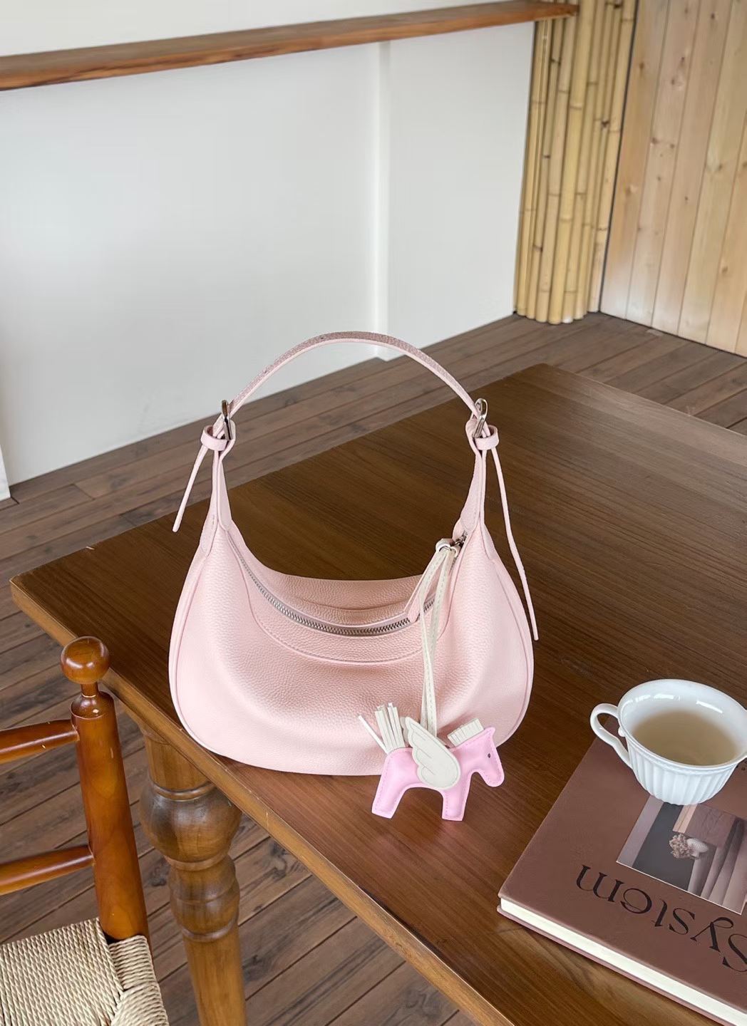 Women's First Layer Cowhide Selenodont Commute Underarm Bags