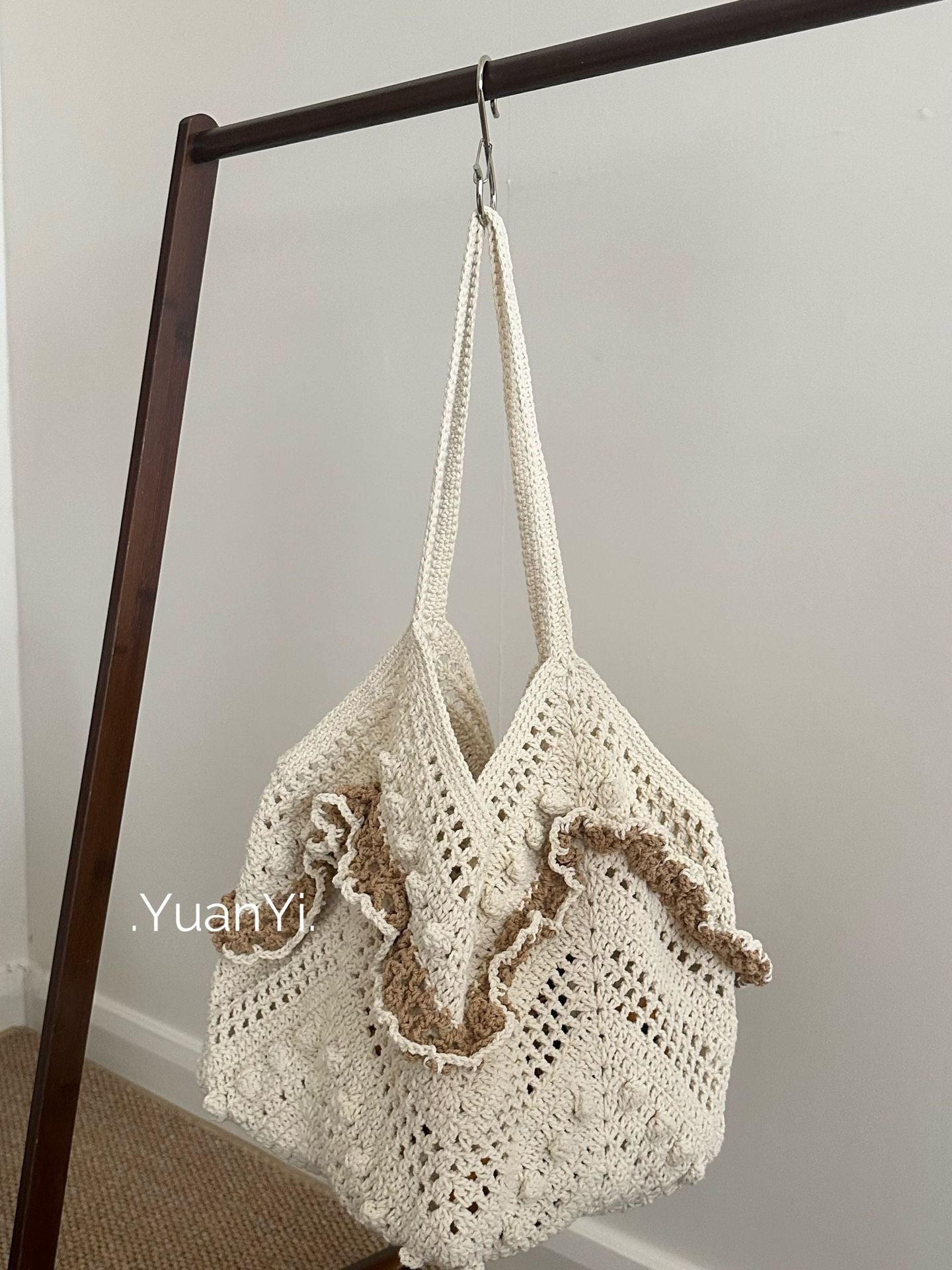 Women's Capacity Antique Style Hollow Seaside Vacation Women's Shoulder Bag
