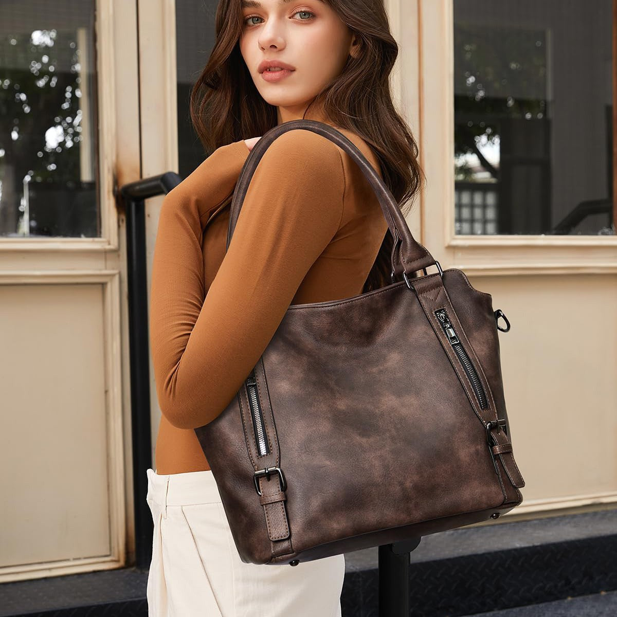 Women's Retro Simple Business Trip Large Capacity Women's Messenger Bag