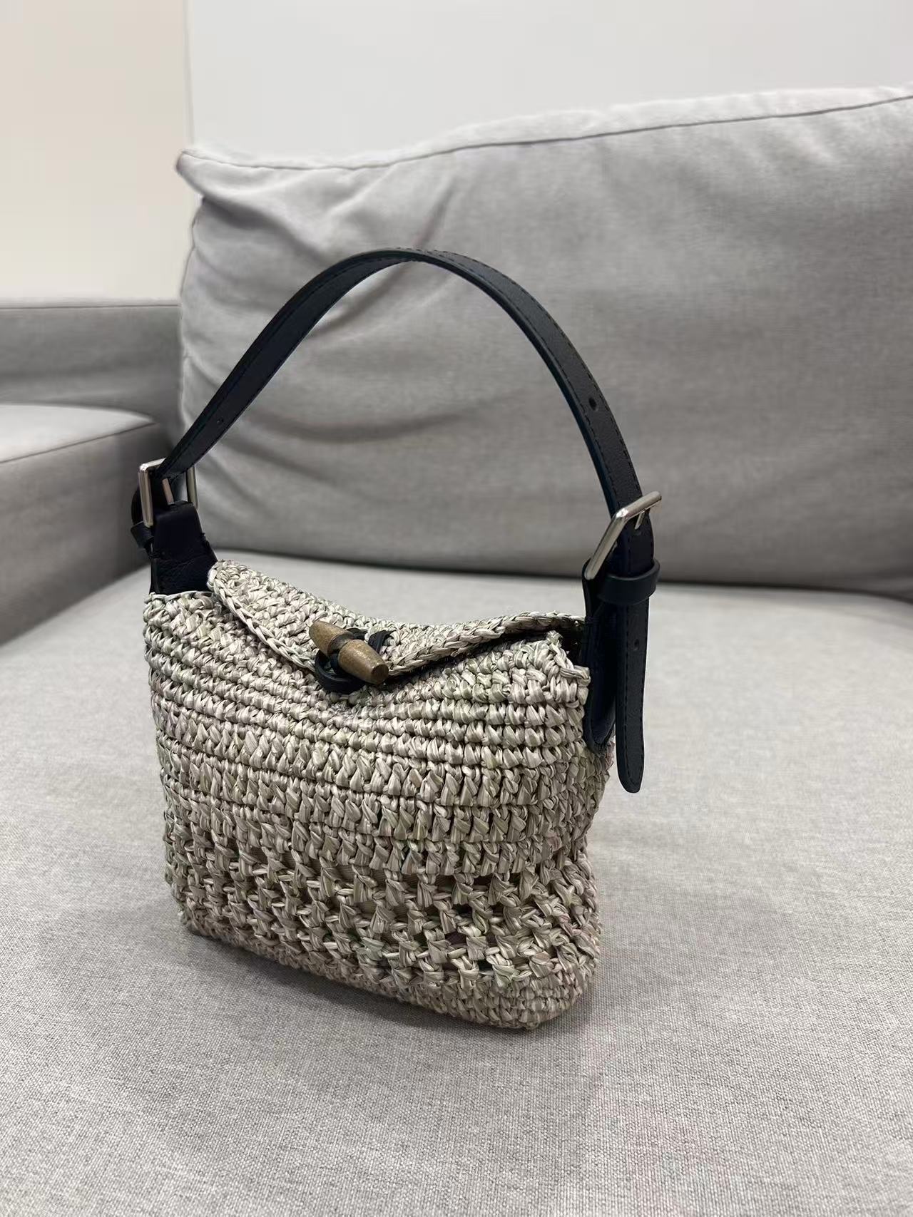 Women's Handmade Crochet Hand-held Underarm Raffia Straw Bags