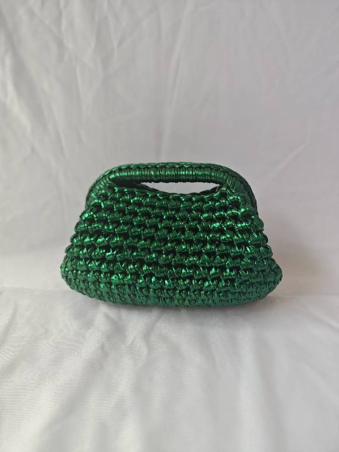 Women's Hand-woven Chain Mini Style Metallic Cloth Women's Handbag