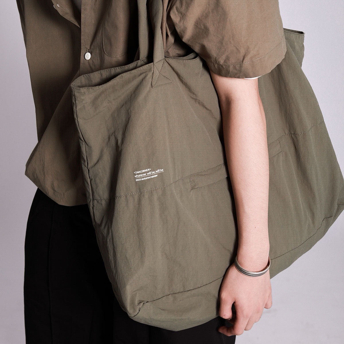 Simple Waterproof Lightweight Large Capacity Storage Women's Shoulder Bag