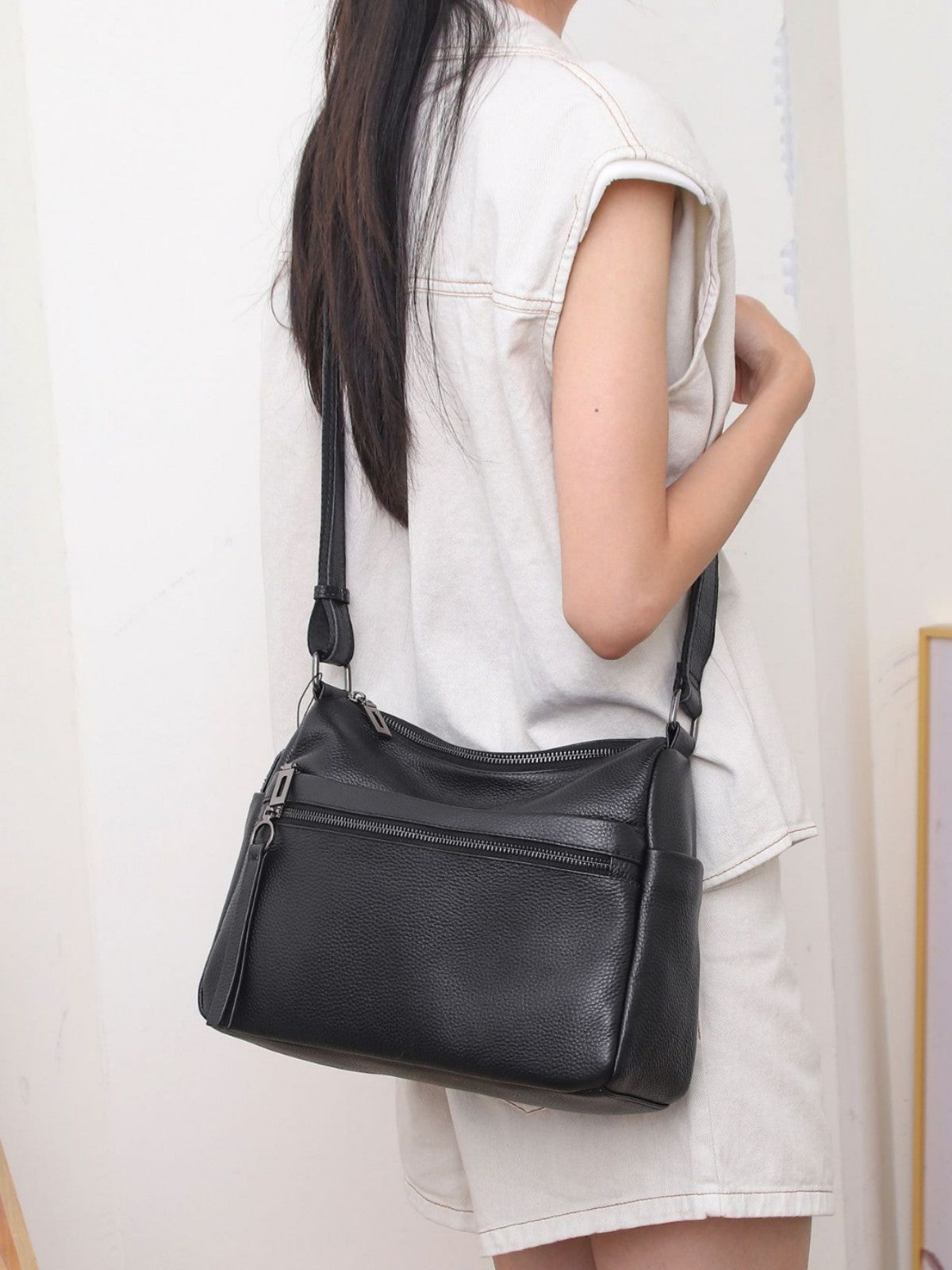 Women's Layer Cowhide Shopping Underarm Lady's Large Capacity Women's Messenger Bag
