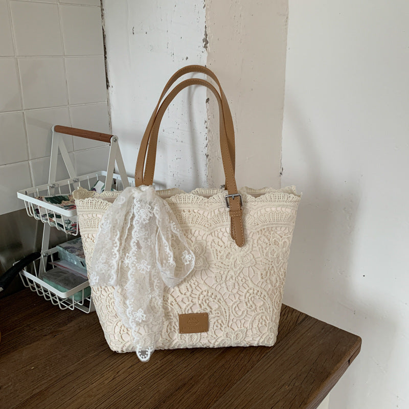 Niche Large Capacity Woven Autumn Hollow Idle Style Underarm Women's Shoulder Bag