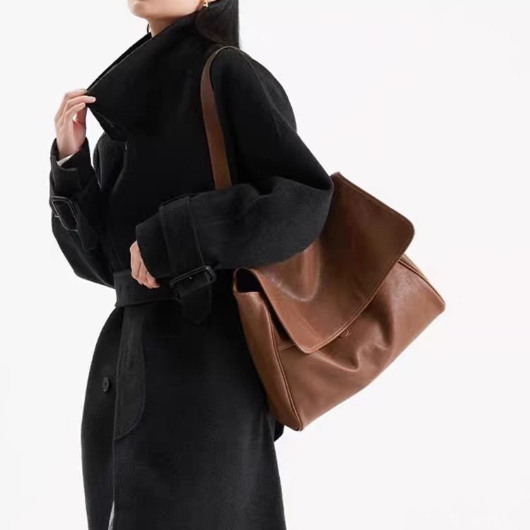 Women's Retro Easy Matching Commuter Large Capacity Women's Shoulder Bag