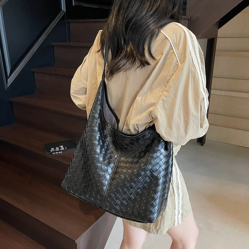 Women's Weaving Large Capacity Commuter Advanced Retro Simple Women's Shoulder Bag