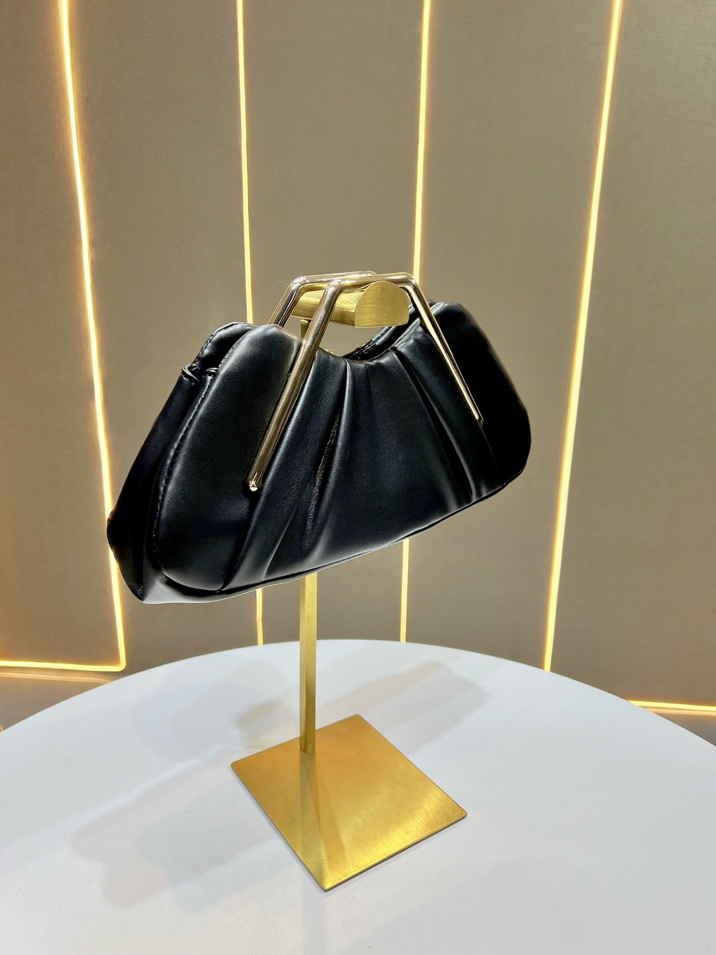 Cool Women's Fashion Pleated Niche Clutch Handbags