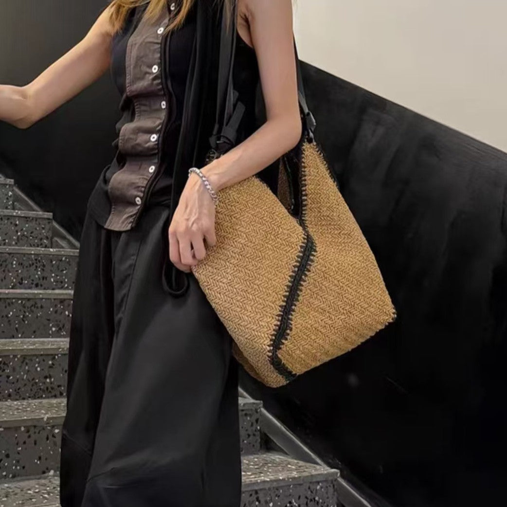 Style Retro Exquisite Big Premium Seaside Idle Women's Shoulder Bag