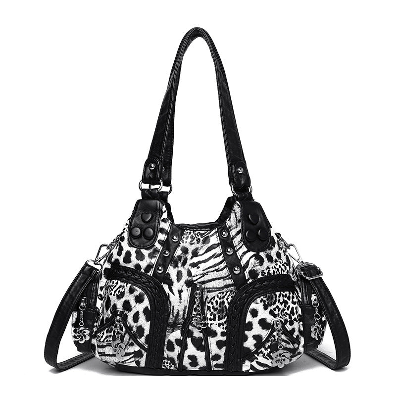 Beautiful Women's Retro Hot Motorcycle Underarm Women's Shoulder Bag