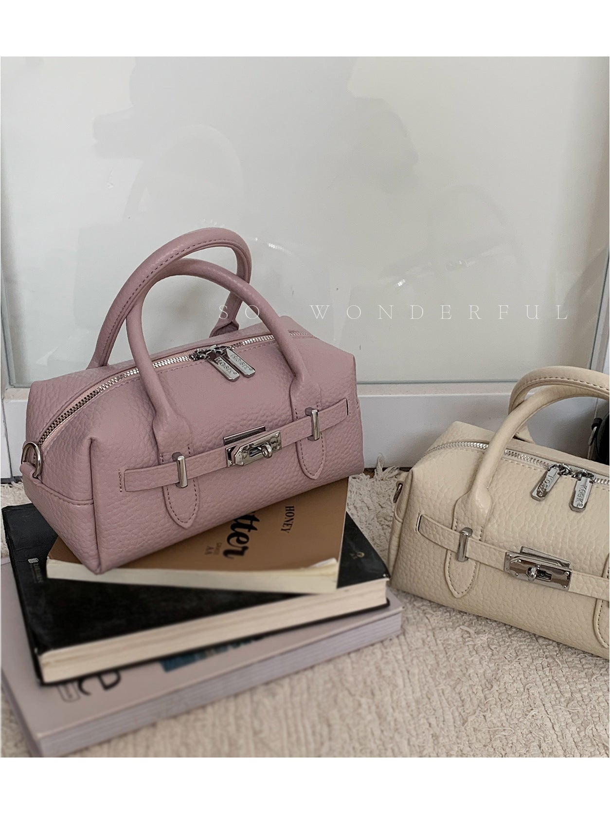 Women's Summer Fashion Carrying Simple Pillow Bags