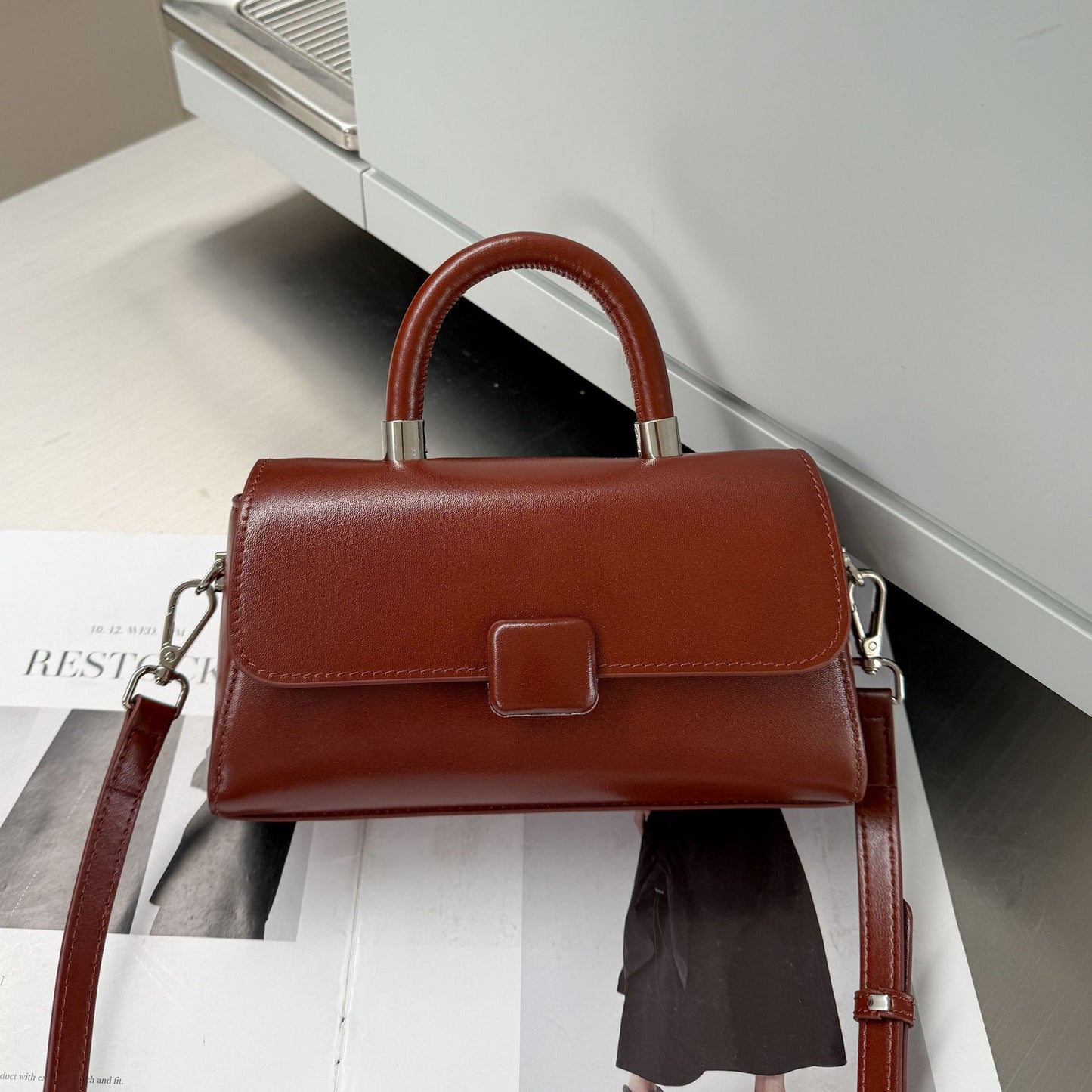 Women's Leather Portable Solid Color First Layer Cowhide Personality Fashion Korean Women's Messenger Bag