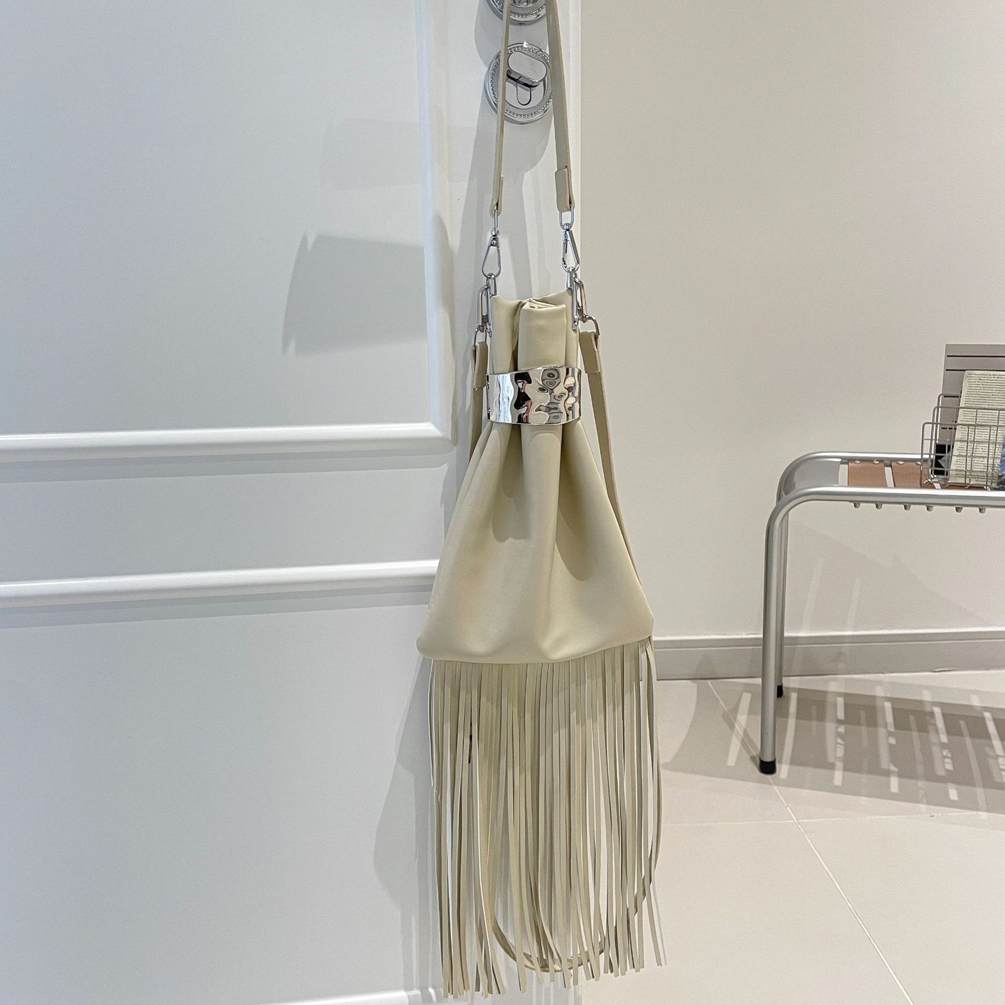 Women's Design Tassel Dinner Asian Culture Metal Bucket Bags