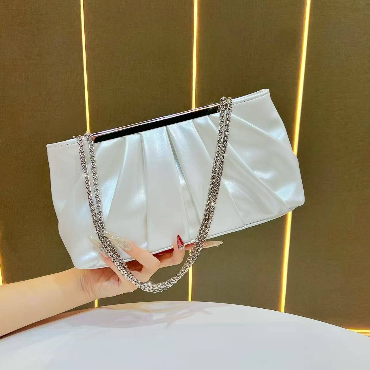Women's Niche Commuter Luxury Texture Cloud Underarm Bags