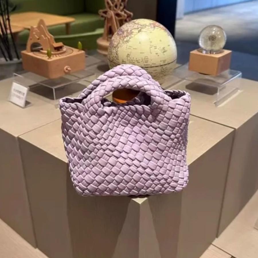 Hand-woven Mini Fashion Portable Chain Pure Color Minimal Versatile Commuter Women's Messenger Bag