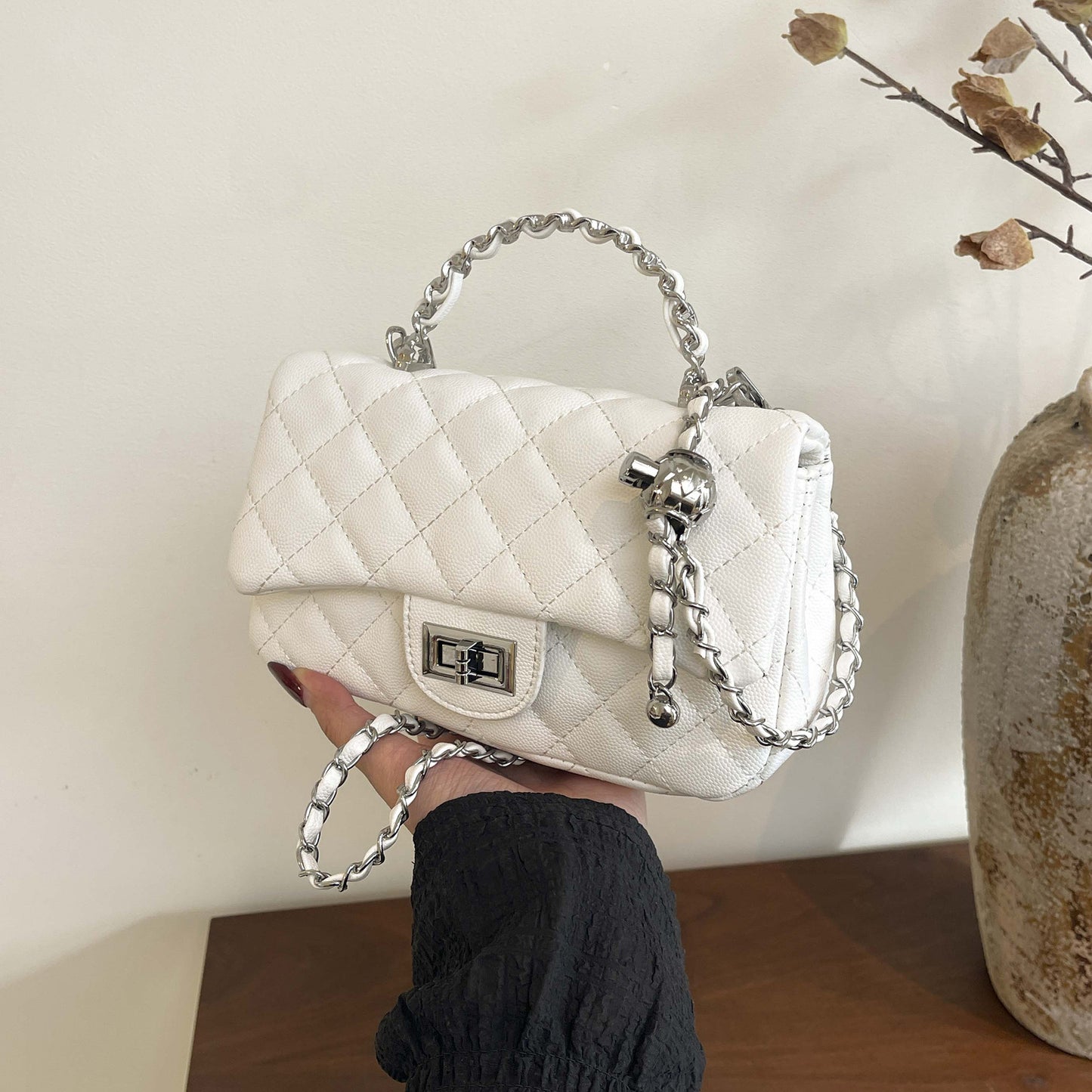 Women's Classic Style Rhombus Chain Versatile Light Luxury Women's Messenger Bag
