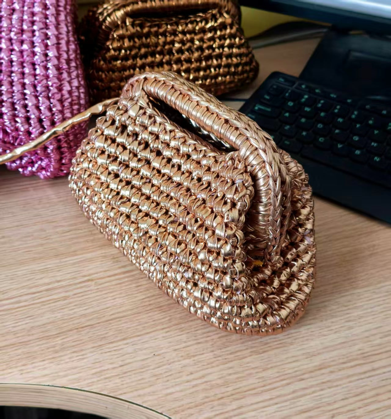 Women's Hand-woven Chain Mini Style Metallic Cloth Women's Handbag