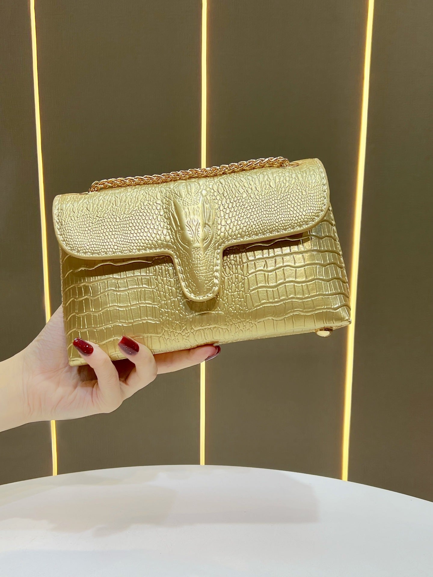 Light Luxury Underarm Banquet Chain Clutch Dinner Bag