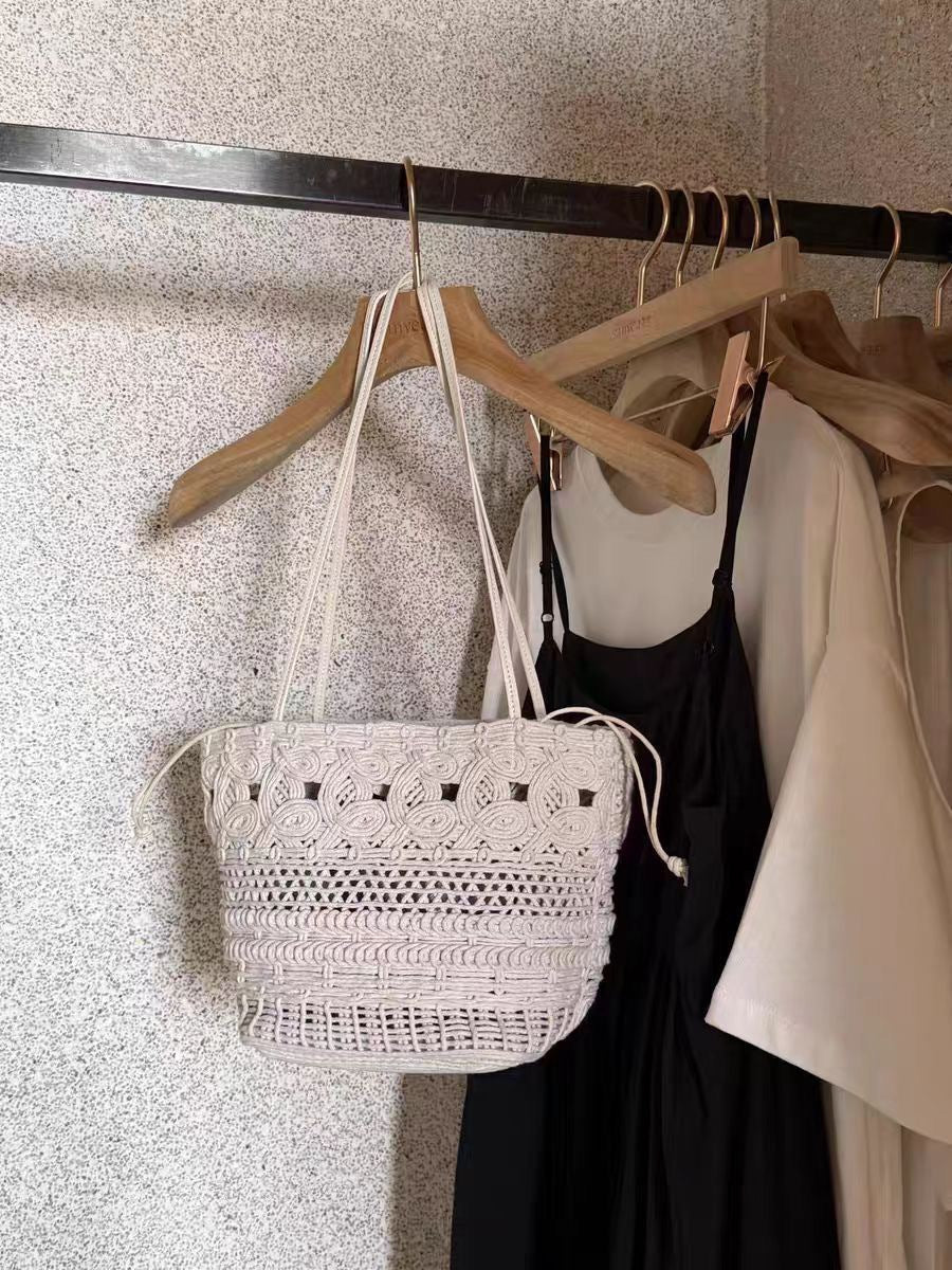 Women's Handmade Woven Lazy Vacation Style Hollow Women's Shoulder Bag