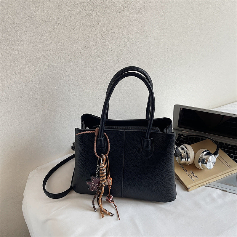 Attractive Women's Retro Advanced Texture Portable Women's Shoulder Bag